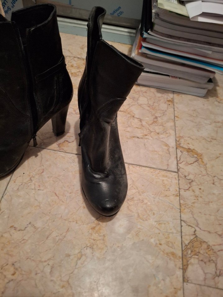 Tokalı Siyah Rugan Stiletto Topuklu Bot - Görsel 3