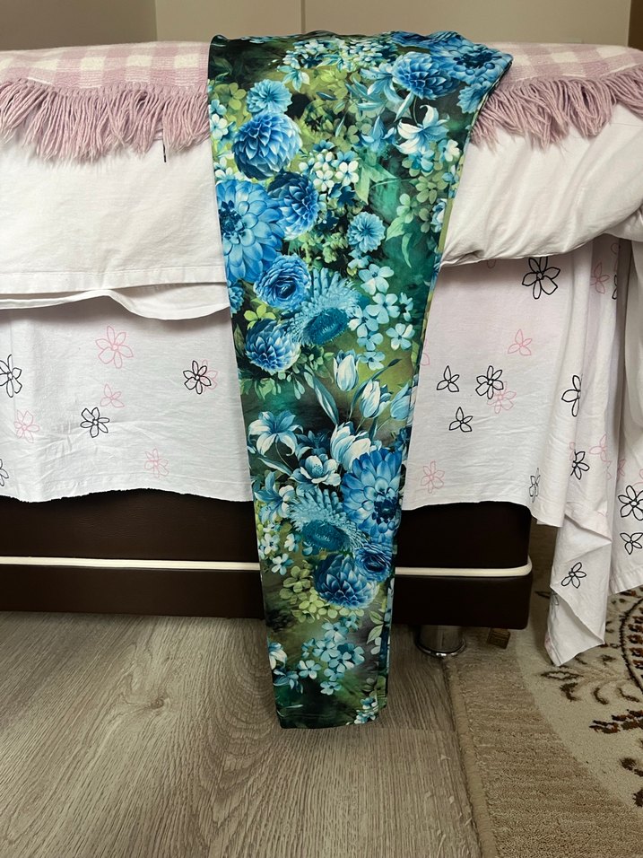 Renkli Çiçek Desenli Kadın Midi Kumaş Pantolon - Görsel 2