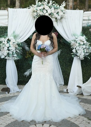 38 Beden beyaz Renk Oleg Cassini Gelinlik