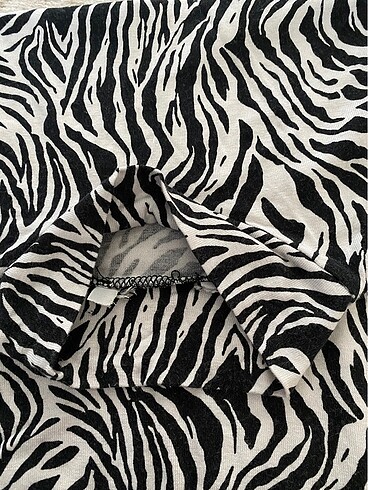 Bershka zebra desen
