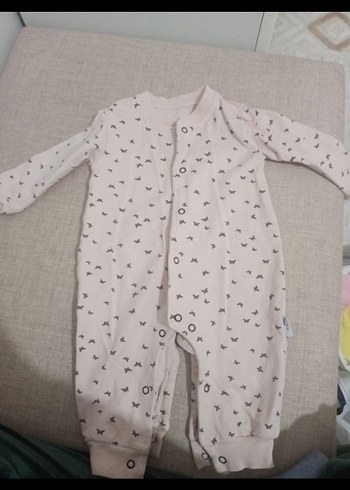 Bir adet elbise üç adet tulum - Görsel 3