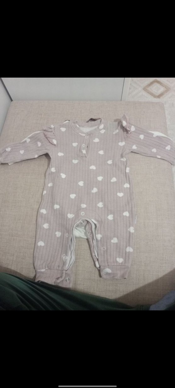 Bir adet elbise üç adet tulum - Görsel 5