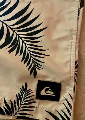 Quicksilver volley erkek şort M beden - Görsel 3