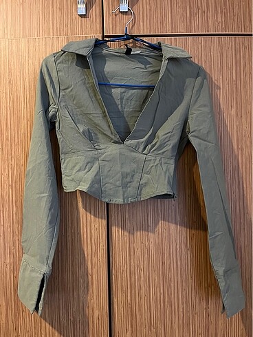 H&M Dekolteli Üst