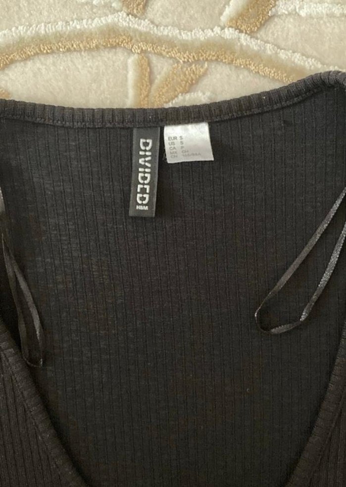 Siyah V Yaka Triko  Hırka - Görsel 3