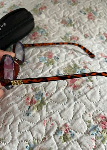 Miu Miu Kadın Gözlüğü - Görsel 4