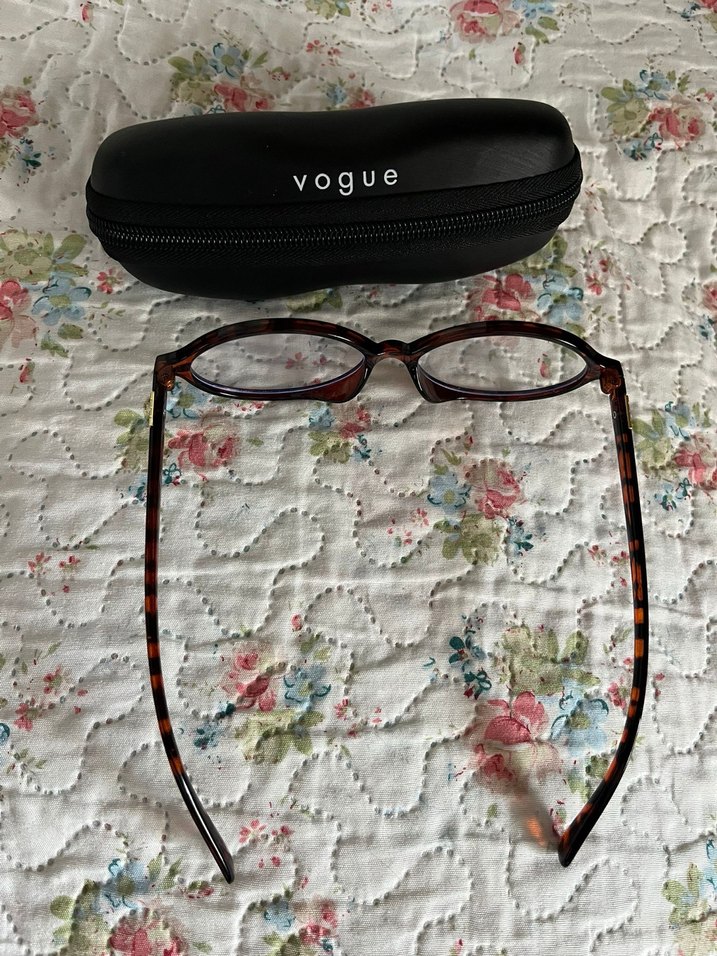 Miu Miu Kadın Gözlüğü - Görsel 3