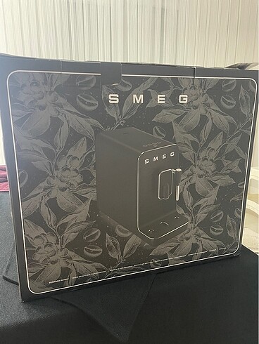 Diğer Smeg 50?S style mat siyah kahve makinası
