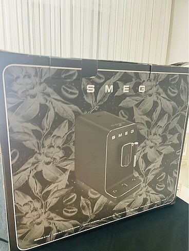 Beden Smeg 50?S style mat siyah kahve makinası