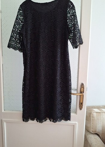 Siyah Dantel Detaylı Midi Elbise - Görsel 7