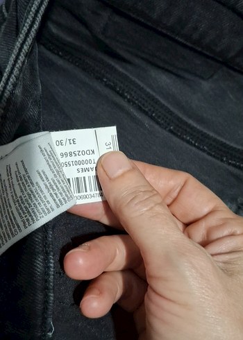 siyah 31 30 erkek ufak bir kalem lekesi var - Görsel 2