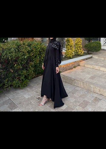 Abiye Siyah Uzun Kollu Dökümlü Gotik Tesettür Abiye Elbise