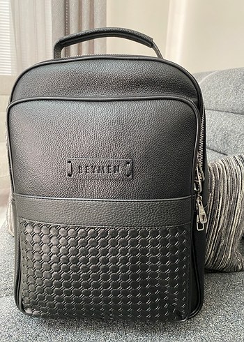 Kadın Siyah Deri Fermuarlı Sırt Çantası beymen