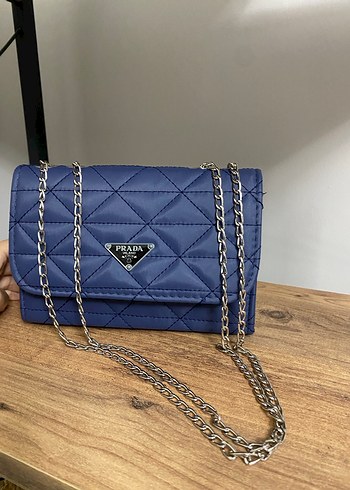 Prada Mavi indigo Zincir Detaylı Deri Kadın Çanta