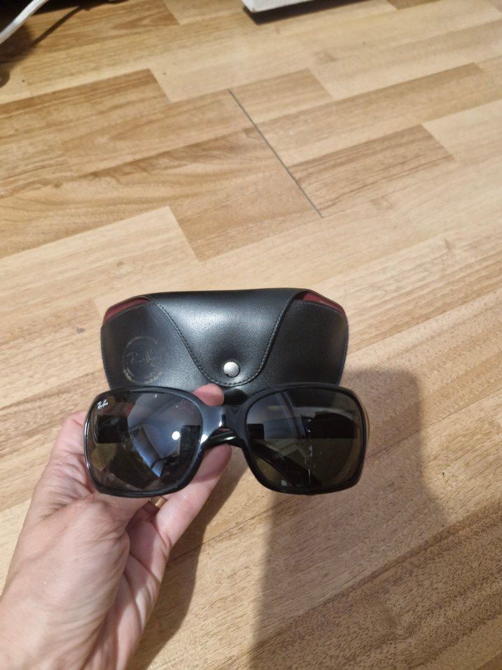 Ray- Ban 4068 -Klasik Siyah Kadın Güneş Gözlüğü Tokalı - Görsel 2