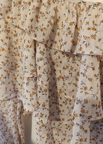 Zara Bej Desenli Volanlı Bohem Mini Bluz
