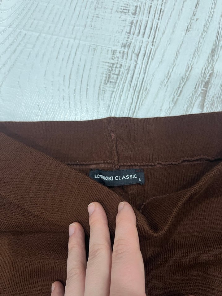 Kahverengi triko takım tesettür bi kaç defa kullanıdı - Görsel 2