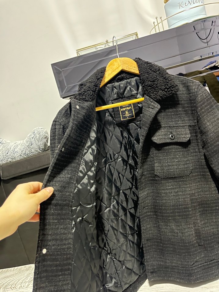 Düğmeli siyah gri Erkek Midi Kaban bir tane düğme eksik - Görsel 3