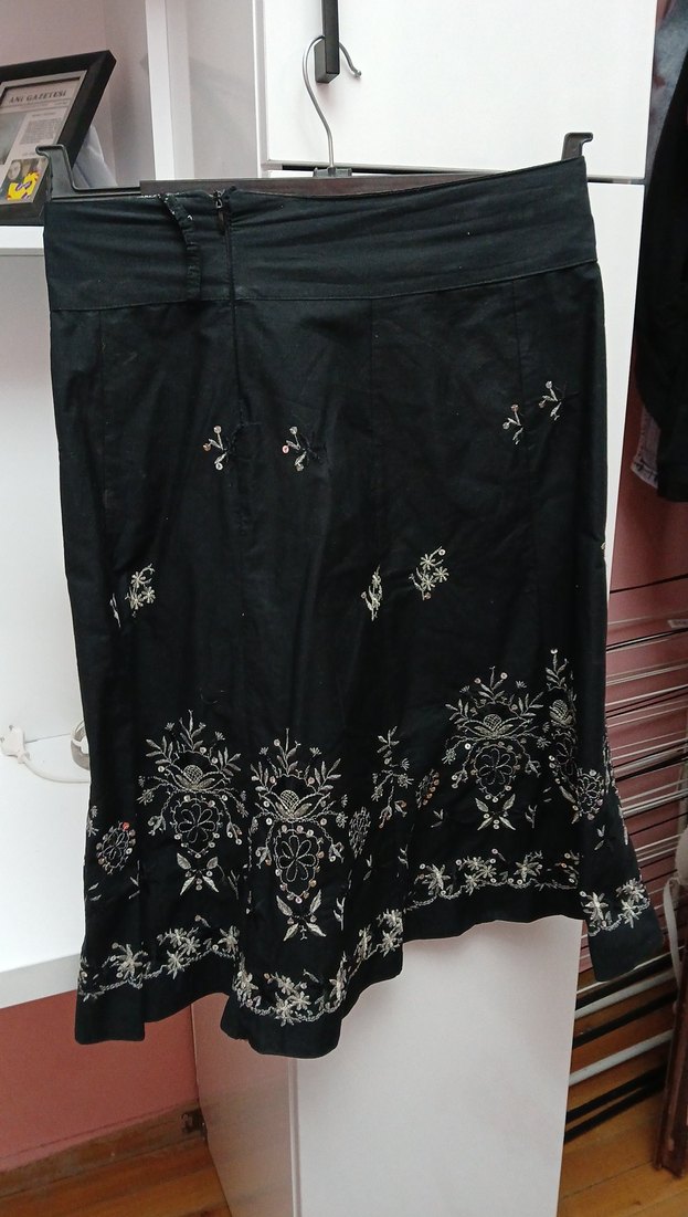 Nakışlı Siyah Midi etekli takım - Görsel 3