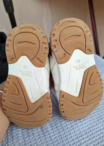 22 Beden beyaz Renk Erkek Çocuk Beyaz Spor Ayakkabı Velcro zara marka