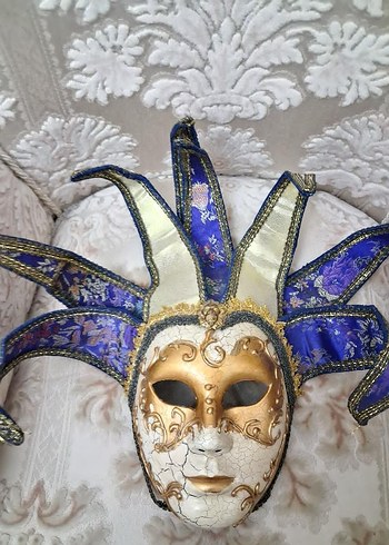 Mavi ve Altın Renkli Karnaval Maskesi - Görsel 2
