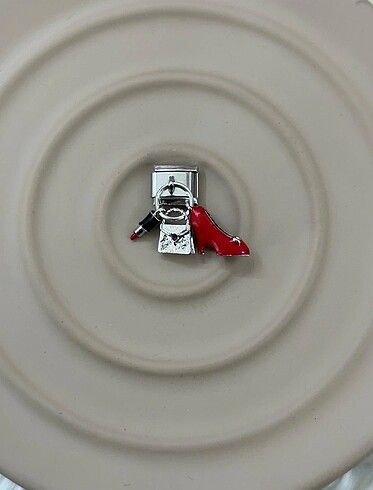 Nomination charm