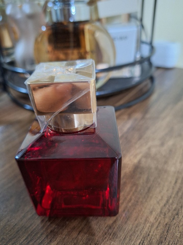 Maison Francis Kurkdjian
Baccarat Rouge 540 Extrait DeParfum70ml - Görsel 3