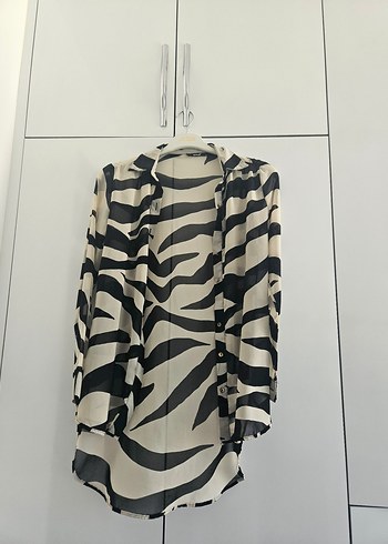 Bej Zebra Desenli Uzun Kollu Gömlek