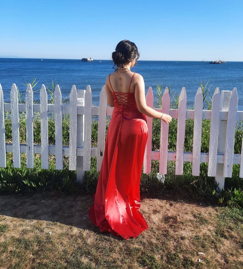 Kırmızı Straplez Uzun Drapeli Kadın Abiye - Görsel 2