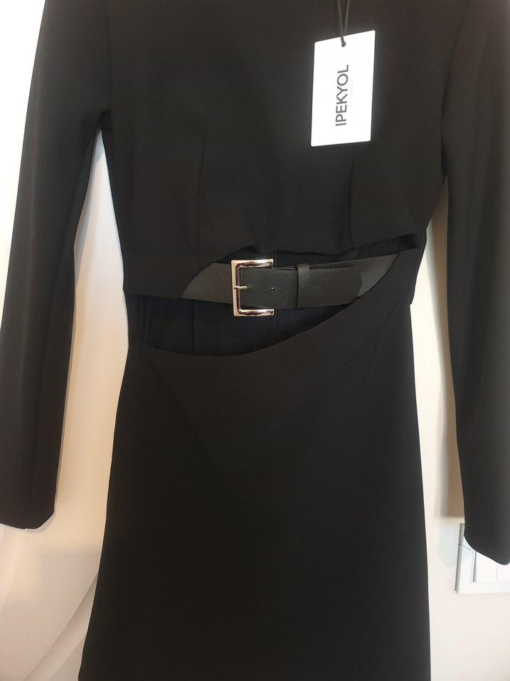 Ipekyol Uzun Kollu Kemerli Siyah Mini Elbise - Görsel 4