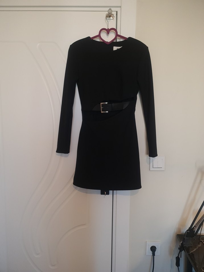 Ipekyol Uzun Kollu Kemerli Siyah Mini Elbise - Görsel 2