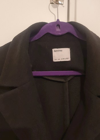 Bershka Düük omuz Düğmeli Siyah Kaban - Görsel 2