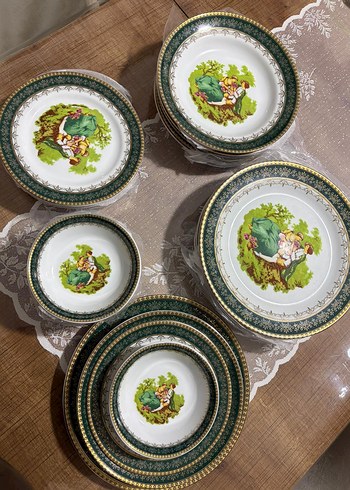 Yeşil Desenli Klasik Porselen Tabak Seti - Görsel 2