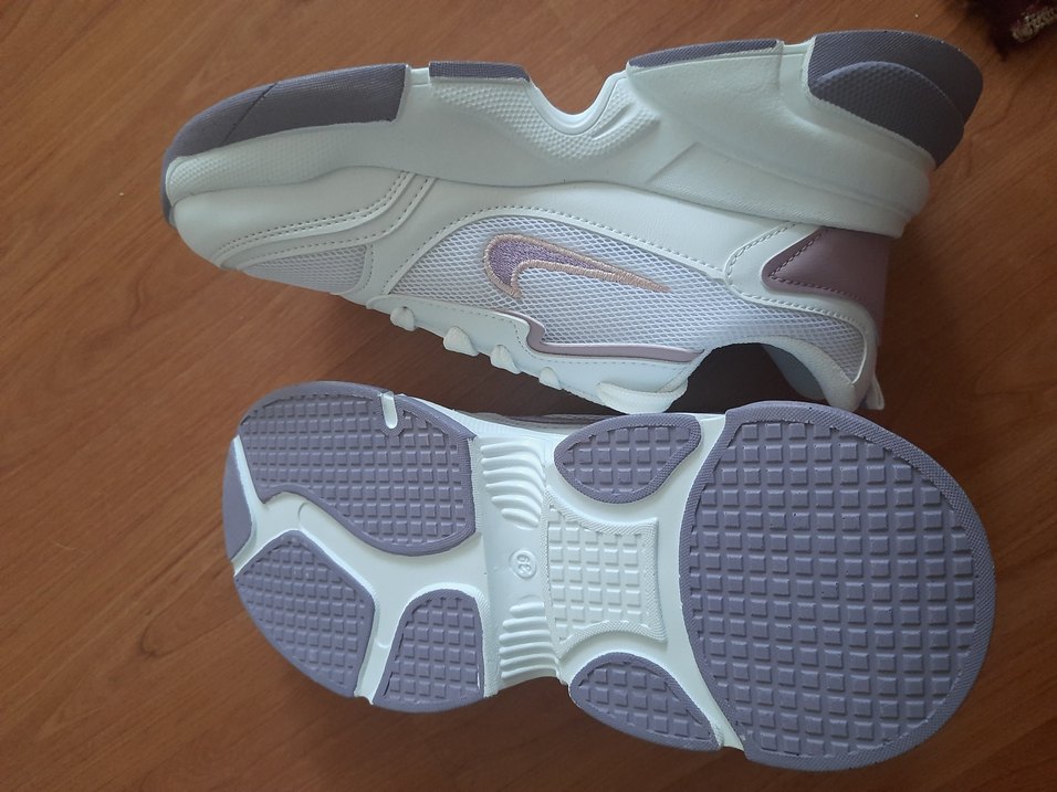 Nike Beyaz Platform Topuklu Spor Ayakkabı - Görsel 3