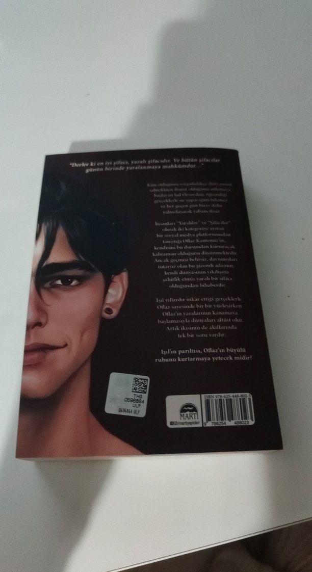 Kimse Gerçek Değil - Zeynep Sey - Görsel 2