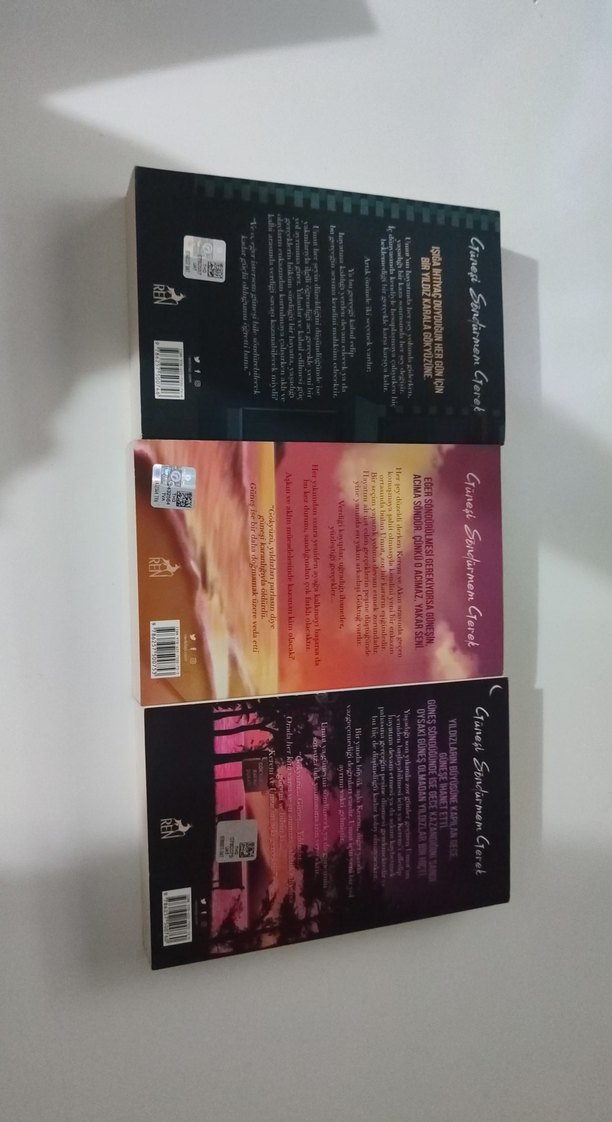 Emre Göl - Güneşi Söndürmem Serisi 3 Kitap - Görsel 2