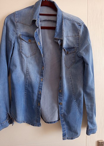 Düğmeli Mavi Denim Kadın Gömlek