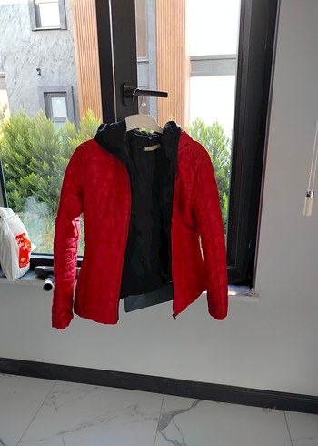 LC Waikiki Kırmızı Fermuarlı Kadın Ceket