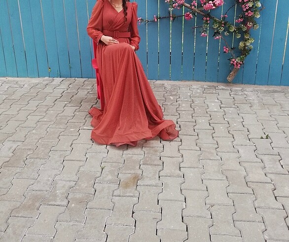 Abiye kapalı giyime