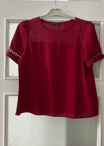 Bordo Dantel Detaylı Kısa Kollu Bluz