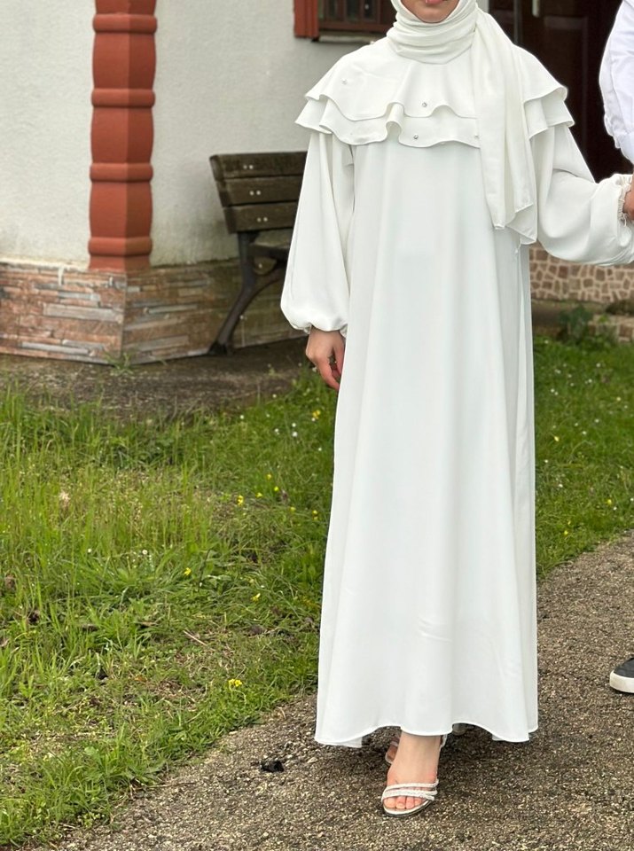 İşlemeli Beyaz Uzun Kollu Uzun Elbise - Görsel 2