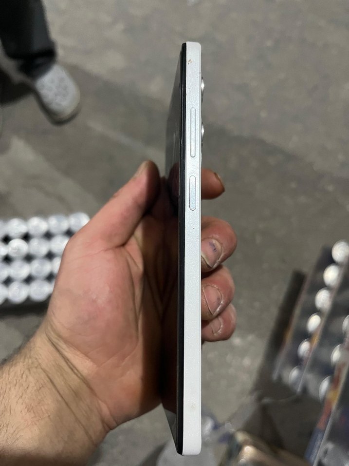 Beyaz Android Telefon - Görsel 3