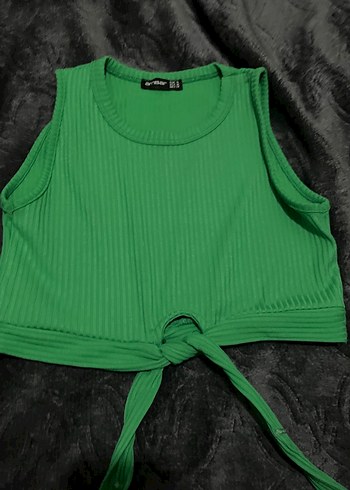 Yeşil Bağlamalı Kolsuz Crop Top Ambar