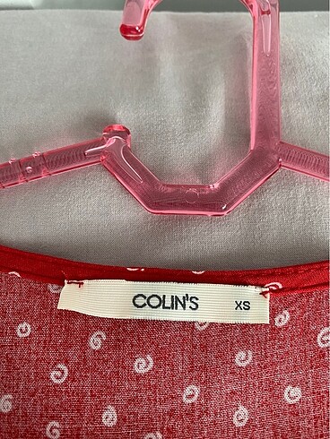 Colin's elbise