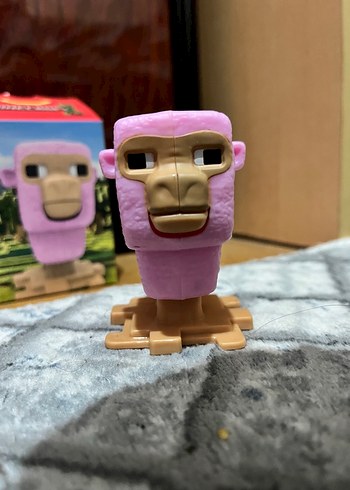 Renkli Pembe Aksiyon Figürü - Görsel 2