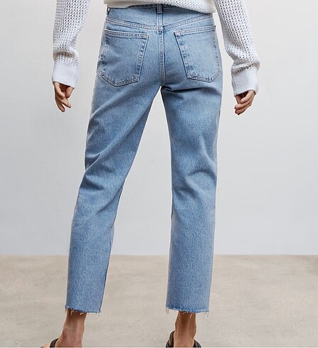Mango Düz Paça Jean ? Her Kombine Uyum Sağlayan Basic Parça