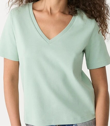 V yaka t-shirt