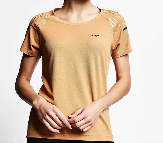 Spor t-shirt