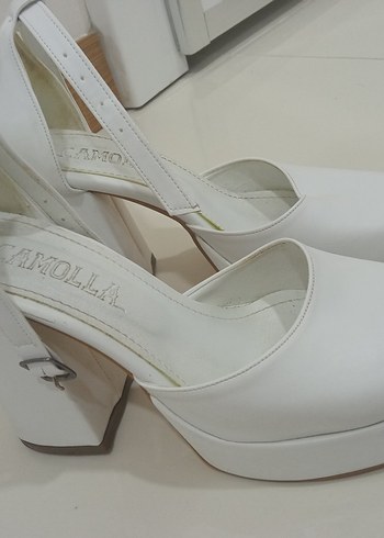 Kadın Beyaz Topuklu Tokalı Abiye Ayakkabı - Görsel 2
