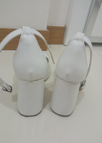 Kadın Beyaz Topuklu Tokalı Abiye Ayakkabı - Görsel 6